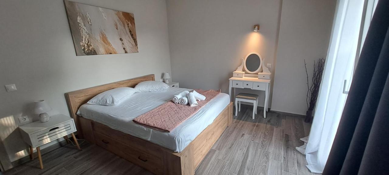 Sundial House Appartement Gouvia Buitenkant foto